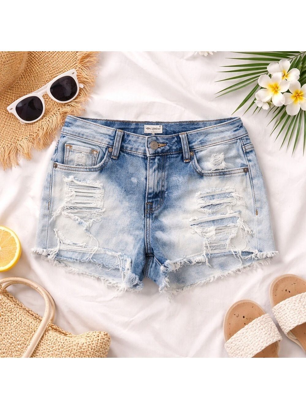 VIGOSS Marley Distressed Denim Shorts Size 28 Light Wash